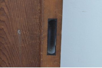 アンティーク建具　鏡付き　どこか懐かしい雰囲気を感じる升目格子戸2枚セット(きつね格子、狐格子、引き戸、マス目、板戸)(R-065558)