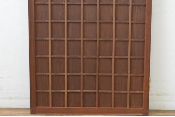 アンティーク建具　どこか懐かしい雰囲気を感じる升目格子戸1枚(きつね格子、狐格子、木製扉、マス目、ドア、板戸)(R-065559)
