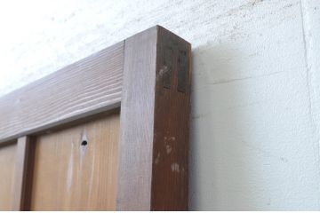 アンティーク建具　インテリアに馴染みやすいシンプルさが魅力の縦桟扉1枚(ドア、木製扉)(R-065560)