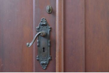 アンティーク建具　大正ロマン　古い洋館で使われていた背の高い両開きドア1対(2枚セット扉、木製扉)(R-065561)