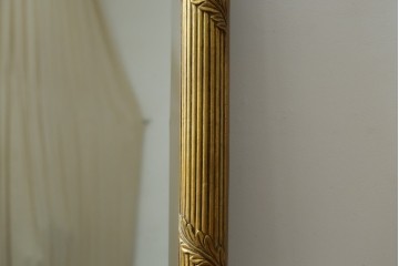 中古　古代の西洋建築のようなデザインが魅力的なウォールミラー　(R-065562)