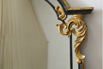 フランスアンティーク　ゴールドとブラックカラーの組み合わせがシックで素敵なウォールミラー(壁掛け鏡)(R-065563)