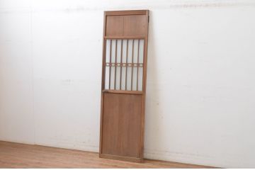 アンティーク建具　上品な透かし彫りがアクセントの幅狭ガラス扉1枚(木製扉、ガラスドア)(R-065566)