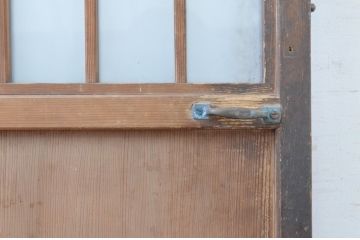 アンティーク建具　上品な透かし彫りがアクセントの幅狭ガラス扉1枚(木製扉、ガラスドア)(R-065566)