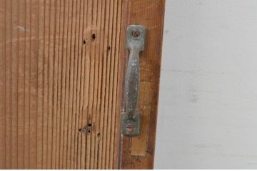 アンティーク建具　透かし彫りがかわいいおしゃれな幅狭板戸2枚セット(ガラス戸、引き戸)(R-065569)