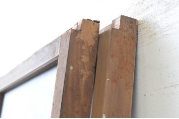 アンティーク建具　透かし彫りがかわいいおしゃれな幅狭板戸2枚セット(ガラス戸、引き戸)(R-065569)