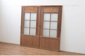 アンティーク建具　上手物!!　和の空間づくりにお勧めな古い数寄屋のガラス戸2枚セット(引き戸、板戸)(R-065570)