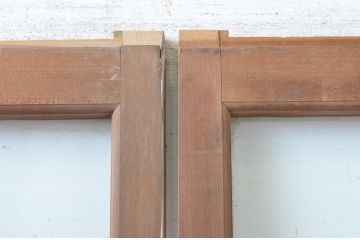 アンティーク建具　ペイント仕上げ限定　レトロな雰囲気の幅狭ガラス戸2枚セット(引き戸)(R-065571)