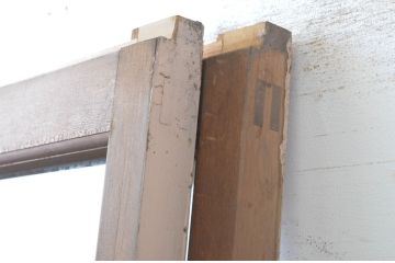 アンティーク建具　ペイント仕上げ限定　レトロな雰囲気の幅狭ガラス戸2枚セット(引き戸)(R-065571)