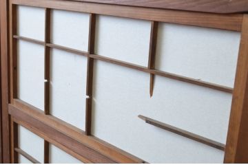 アンティーク建具　和の風情が感じられる裏障子付きの幅狭格子戸2枚セット(引き戸、障子戸)(R-065572)