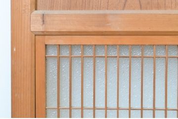 アンティーク建具　美品　上手物!!和の空間を演出する欅(ケヤキ)板のガラス帯戸3枚セット(引き戸、板戸)(R-065577)