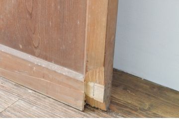 アンティーク建具　上手物!!和の空間を演出する欅(ケヤキ)板のガラス帯戸2枚セット(引き戸、板戸)(R-065578)