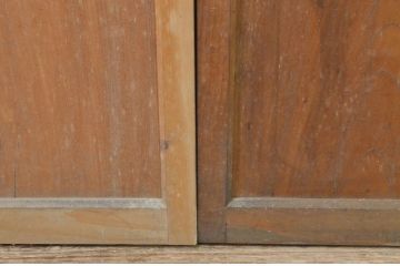 アンティーク建具　上手物!!和の空間を演出する欅(ケヤキ)板のガラス帯戸2枚セット(引き戸、板戸)(R-065578)
