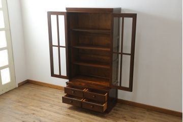 中古　美品!!　松本民芸家具　シックなインテリアと相性の良いブックケース(本箱、飾り棚、収納棚、戸棚、キャビネット)(R-065586)