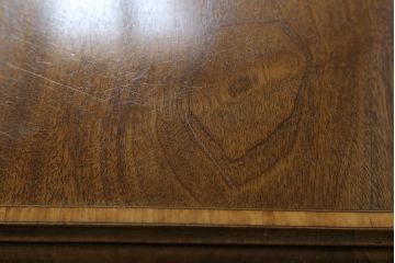 イギリスアンティーク　天板象嵌入り　マホガニー材　クラシカルな佇まいが魅力のリボルビングブックシェルフ(ブックケース、本棚、書棚、回転式、マガジンラック、英国)(R-065591)
