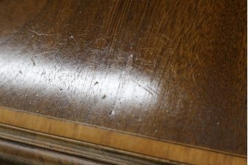 イギリスアンティーク　天板象嵌入り　マホガニー材　クラシカルな佇まいが魅力のリボルビングブックシェルフ(ブックケース、本棚、書棚、回転式、マガジンラック、英国)(R-065591)