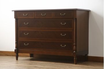 中古　美品　フランスベッド取り扱い　スペイン製　Slumberland(スランバーランド)　気品ある佇まいが洗練された空間を演出してくれるサイドチェスト(サイドボード、引き出し、英国王室御用達)(定価約50万円)(R-065597)