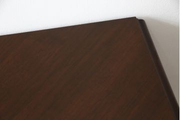 中古　美品　フランスベッド取り扱い　スペイン製　Slumberland(スランバーランド)　気品ある佇まいが洗練された空間を演出してくれるサイドチェスト(サイドボード、引き出し、英国王室御用達)(定価約50万円)(R-065597)