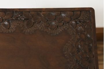 中古　美品　軽井沢彫り　縁取りされた桜の意匠が目を惹くサイドテーブル(スツール、花台、飾り台)(R-065608)
