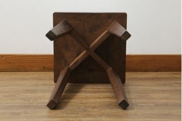 中古　美品　軽井沢彫り　縁取りされた桜の意匠が目を惹くサイドテーブル(スツール、花台、飾り台)(R-065608)