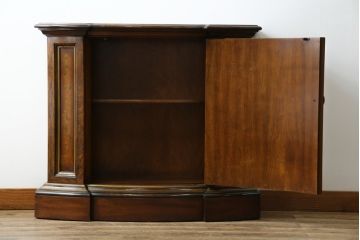 中古　美品!!　DREXEL HERITAGE(ドレクセルヘリテイジ)　希少モデル!!　小振りなサイズが取り入れやすいコンソールサイドボード(ホールチェスト、サイドキャビネット、収納棚、戸棚)(R-065610)