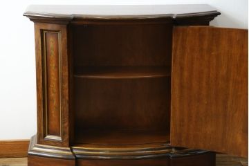 中古　美品!!　DREXEL HERITAGE(ドレクセルヘリテイジ)　希少モデル!!　小振りなサイズが取り入れやすいコンソールサイドボード(ホールチェスト、サイドキャビネット、収納棚、戸棚)(R-065610)