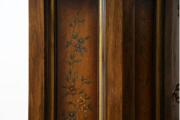 中古　美品!!　DREXEL HERITAGE(ドレクセルヘリテイジ)　希少モデル!!　小振りなサイズが取り入れやすいコンソールサイドボード(ホールチェスト、サイドキャビネット、収納棚、戸棚)(R-065610)