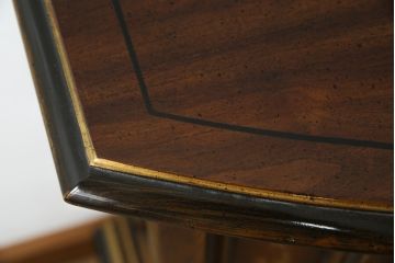 中古　美品!!　DREXEL HERITAGE(ドレクセルヘリテイジ)　希少モデル!!　小振りなサイズが取り入れやすいコンソールサイドボード(ホールチェスト、サイドキャビネット、収納棚、戸棚)(R-065610)