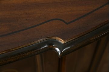 中古　美品!!　DREXEL HERITAGE(ドレクセルヘリテイジ)　希少モデル!!　小振りなサイズが取り入れやすいコンソールサイドボード(ホールチェスト、サイドキャビネット、収納棚、戸棚)(R-065610)