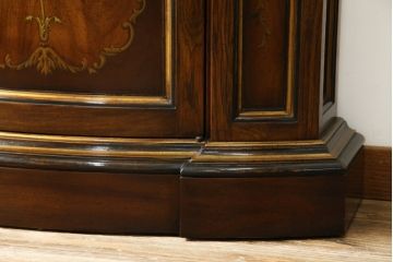 中古　美品!!　DREXEL HERITAGE(ドレクセルヘリテイジ)　希少モデル!!　小振りなサイズが取り入れやすいコンソールサイドボード(ホールチェスト、サイドキャビネット、収納棚、戸棚)(R-065610)