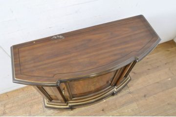 中古　美品!!　DREXEL HERITAGE(ドレクセルヘリテイジ)　希少モデル!!　小振りなサイズが取り入れやすいコンソールサイドボード(ホールチェスト、サイドキャビネット、収納棚、戸棚)(R-065610)