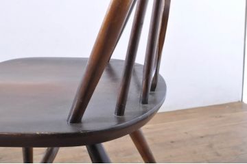 イギリスビンテージ　ERCOL(アーコール)　アザミの透かし彫りが上品な印象を与えるシスルバックチェア2脚セット(椅子、イス、板座チェア、ダイニングチェア、ウィンザーチェア、ウインザーチェア、ヴィンテージ、英国)(R-065622)