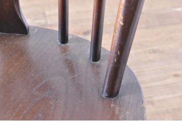 イギリスビンテージ　ERCOL(アーコール)　アザミの透かし彫りが上品な印象を与えるシスルバックチェア2脚セット(椅子、イス、板座チェア、ダイニングチェア、ウィンザーチェア、ウインザーチェア、ヴィンテージ、英国)(R-065623)