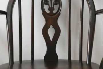 イギリスビンテージ　ERCOL(アーコール)　アザミの透かし彫りが上品な印象を与えるシスルバックアームチェア2脚セット(椅子、ダイニングチェア、板座チェア、イス、ウィンザーチェア、ウインザーチェア、ヴィンテージ、英国)(R-065624)