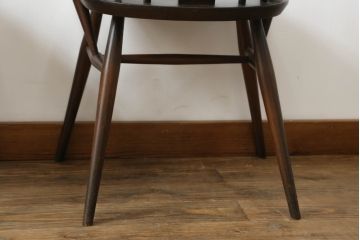 イギリスビンテージ　ERCOL(アーコール)　アザミの透かし彫りが上品な印象を与えるシスルバックアームチェア2脚セット(椅子、ダイニングチェア、板座チェア、イス、ウィンザーチェア、ウインザーチェア、ヴィンテージ、英国)(R-065624)