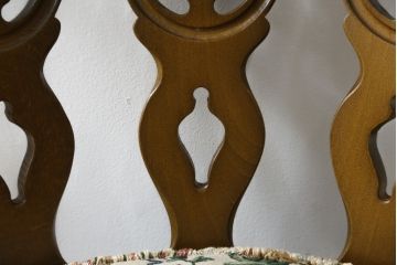 イギリスビンテージ　ERCOL(アーコール)　クッション付き　上品な佇まいのシスルバックチェア2脚セット(ダイニングチェア、椅子、イス、板座チェア、ウィンザーチェア、ウインザーチェア、ヴィンテージ、英国、バラ売り可能)(R-065626)
