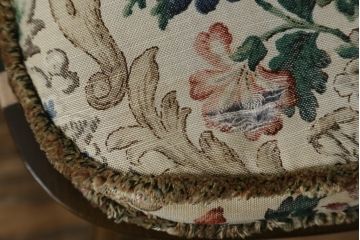 イギリスビンテージ　ERCOL(アーコール)　クッション付き　上品な佇まいのシスルバックチェア2脚セット(ダイニングチェア、椅子、イス、板座チェア、ウィンザーチェア、ウインザーチェア、ヴィンテージ、英国、バラ売り可能)(R-065626)
