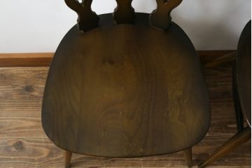 イギリスビンテージ　ERCOL(アーコール)　クッション付き　上品な佇まいのシスルバックチェア2脚セット(ダイニングチェア、椅子、イス、板座チェア、ウィンザーチェア、ウインザーチェア、ヴィンテージ、英国、バラ売り可能)(R-065626)
