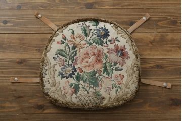 イギリスビンテージ　ERCOL(アーコール)　クッション付き　上品な佇まいのシスルバックチェア2脚セット(ダイニングチェア、椅子、イス、板座チェア、ウィンザーチェア、ウインザーチェア、ヴィンテージ、英国、バラ売り可能)(R-065626)