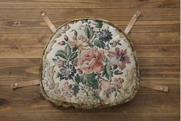 イギリスビンテージ　ERCOL(アーコール)　クッション付き　上品な佇まいのシスルバックチェア2脚セット(ダイニングチェア、椅子、イス、板座チェア、ウィンザーチェア、ウインザーチェア、ヴィンテージ、英国、バラ売り可能)(R-065626)