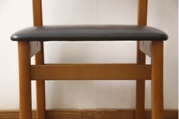 イギリスビンテージ　メレデュー(meredew)　北欧テイストにおすすめ!!モダンなデザインがお洒落なダイニングチェア(椅子、イス、ヴィンテージ、英国)(R-065627)