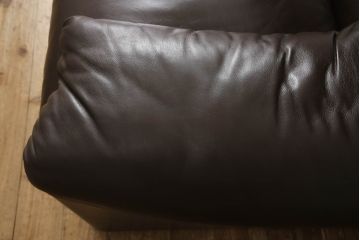 中古　Cassina(カッシーナ)　MARALUNGA(マラルンガ)　高級感漂う佇まいが魅力の1人掛けソファ(アームチェア、1P)(R-065638)