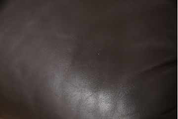 中古　Cassina(カッシーナ)　MARALUNGA(マラルンガ)　高級感漂う佇まいが魅力の1人掛けソファ(アームチェア、1P)(R-065638)