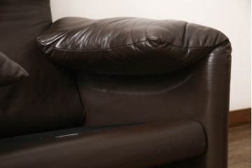 中古　Cassina(カッシーナ)　MARALUNGA(マラルンガ)　高級感漂う佇まいが魅力の1人掛けソファ(アームチェア、1P)(R-065638)