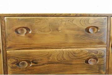 イギリスビンテージ　ERCOL(アーコール)　優しい木の温もり溢れるキャスター付きウィンザーサイドボード(リビングボード、サイドキャビネット、テレビ台、収納棚、戸棚、ヴィンテージ、英国)(R-065644)