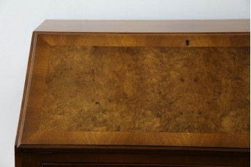 イギリスアンティーク　バーズアイ(鳥眼杢)の杢目が美しいライティングビューロー　(R-065648)