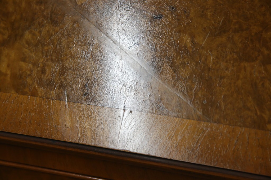 イギリスアンティーク　バーズアイ(鳥眼杢)の杢目が美しいライティングビューロー　(R-065648)