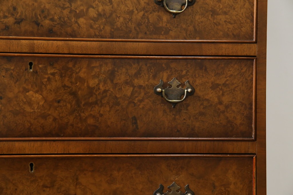 イギリスアンティーク　バーズアイ(鳥眼杢)の杢目が美しいライティングビューロー　(R-065648)