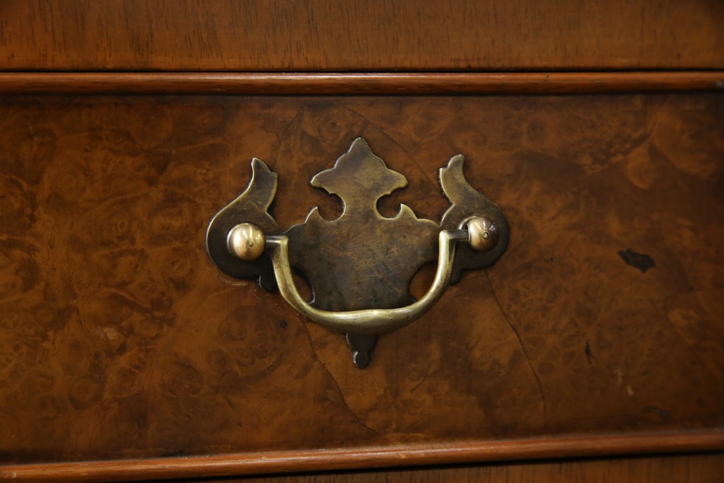 イギリスアンティーク　バーズアイ(鳥眼杢)の杢目が美しいライティングビューロー　(R-065648)