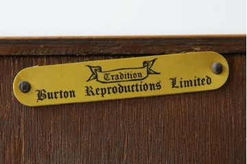 イギリスアンティーク　バーズアイ(鳥眼杢)の杢目が美しいライティングビューロー　(R-065648)